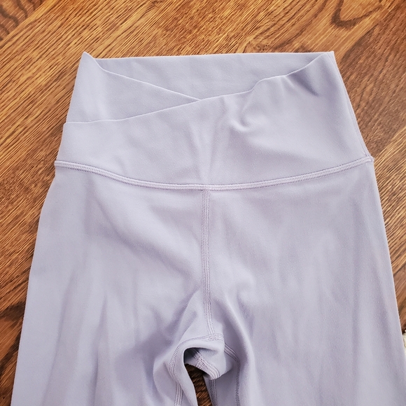 Popular Butter High-Waisted Lavender Leggings - Picture 9 of 10